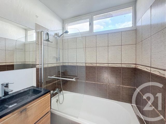 Appartement F4 à vendre - 5 pièces - 65.93 m2 - ALBERTVILLE - 73 - RHONE-ALPES - Century 21 Atc